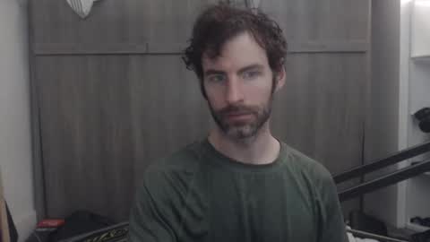 bedghost  online show from April 13, 2026, 9:42 pm