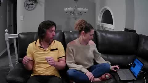 Bedroom king and queen online show from January 3, 2025, 2:43 am