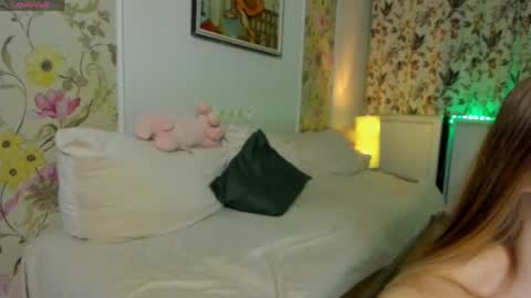 Alex  Sophia online show from May 11, 2026, 8:28 pm