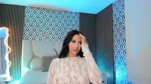 Snapshot of beella_tay1 chatting on June 5, 2026, 12:11 pm BELLA online show from June 5, 2026, 12:11 pm