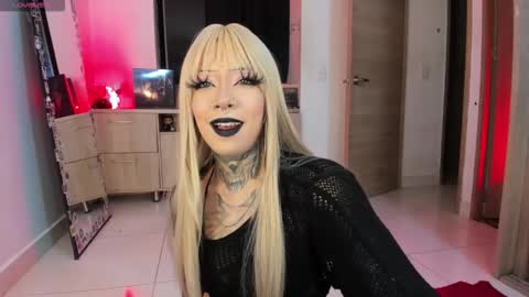 Snapshot of beelzebosss chatting on November 29, 2025, 11:41 pm Daniela ur fav living dead girl online show from November 29, 2025, 11:41 pm