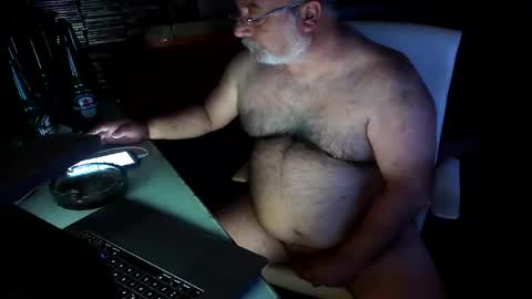 Snapshot of beers19 chatting on May 31, 2026, 1:18 pm beers19 online show from May 31, 2026, 1:18 pm