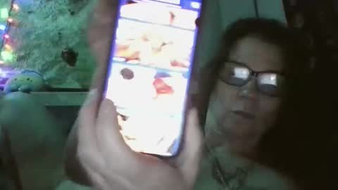 Snapshot of beesmithfield chatting on May 22, 2026, 10:54 am beesmithfield online show from May 22, 2026, 10:54 am
