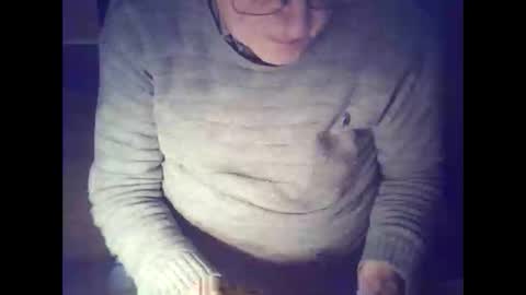 bekklove1 online show from November 25, 2025, 11:21 am