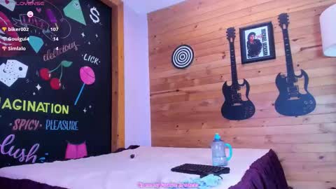 Snapshot of belajones chatting on September 28, 2025, 3:39 pm Bela online show from September 28, 2025, 3:39 pm