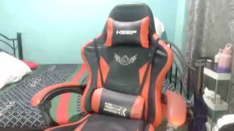 Tezza online show from November 13, 2025, 11:25 pm