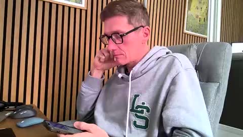 Snapshot of belami_france chatting on March 6, 2026, 9:17 am SexFriendFrance online show from March 6, 2026, 9:17 am