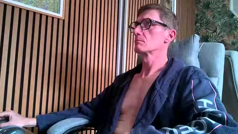 Snapshot of belami_france chatting on March 20, 2026, 1:27 pm SexFriendFrance online show from March 20, 2026, 1:27 pm
