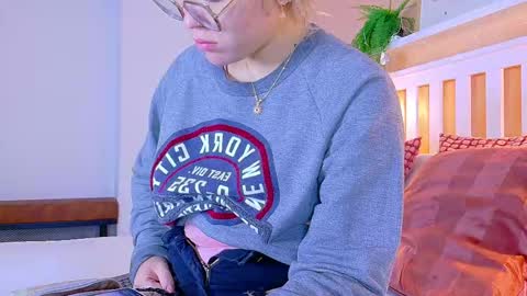 Snapshot of belamiller chatting on October 1, 2025, 11:27 am BELA online show from October 1, 2025, 11:27 am