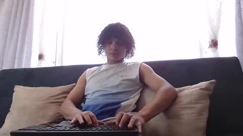 independent model online show from January 16, 2025, 7:10 pm