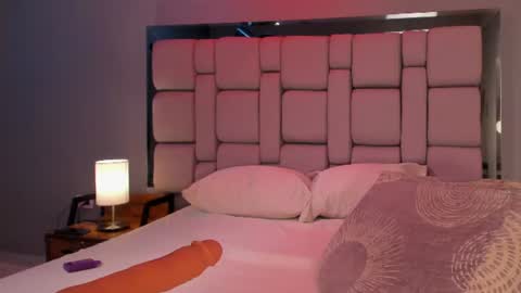 Bella online show from June 21, 2026, 4:48 am