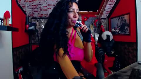 Snapshot of belatrixdomme chatting on July 3, 2026, 5:25 am BelatrixDomme online show from July 3, 2026, 5:25 am