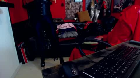 Snapshot of belatrixdomme chatting on July 10, 2026, 8:07 am BelatrixDomme online show from July 10, 2026, 8:07 am
