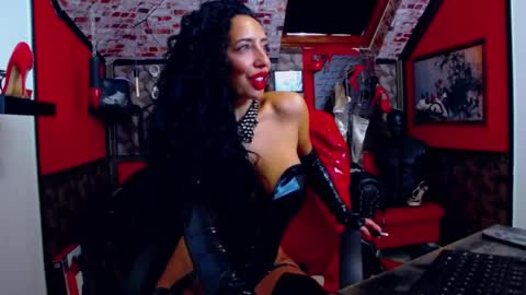 Snapshot of belatrixdomme chatting on August 4, 2026, 3:36 pm BelatrixDomme online show from August 4, 2026, 3:36 pm