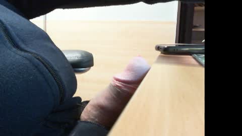 Snapshot of belgianfatcock chatting on January 3, 2025, 4:27 pm belgianfatcock online show from January 3, 2025, 4:27 pm