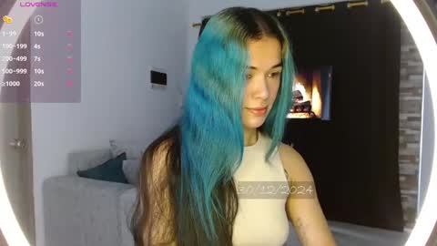 Snapshot of bell_art chatting on December 30, 2024, 3:35 pm online show from December 30, 2024, 3:35 pm