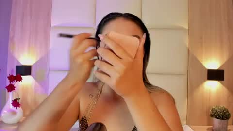 Bella cam online show from July 3, 2026, 7:09 pm
