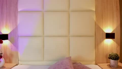 Bella cam online show from July 6, 2026, 7:05 pm
