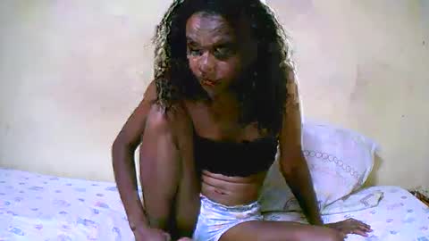 Snapshot of bella193999 chatting on December 19, 2024, 8:23 am bella193999 online show from December 19, 2024, 8:23 am