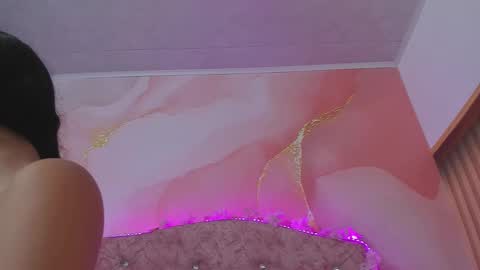 Snapshot of bella__sweets chatting on November 29, 2025, 10:40 am Melanie online show from November 29, 2025, 10:40 am