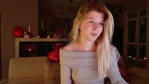 Bella online show from February 15, 2025, 8:33 pm