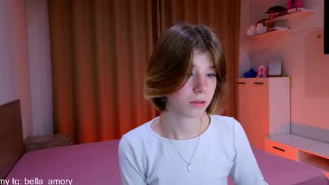 Bella online show from December 4, 2025, 11:57 pm