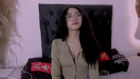 BELLA online show from March 9, 2026, 12:25 am