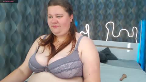 Snapshot of bella_blvack chatting on June 3, 2026, 5:43 am bella_blvack online show from June 3, 2026, 5:43 am