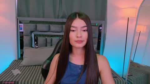 Bella  online show from April 26, 2026, 9:01 pm