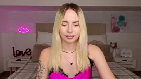 Snapshot of bella_crazyy chatting on April 23, 2026, 7:38 pm Bella online show from April 23, 2026, 7:38 pm