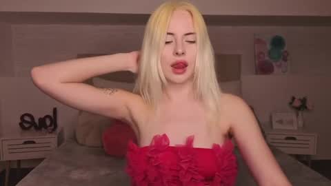 Snapshot of bella_crazyy chatting on June 9, 2026, 9:26 pm Bella online show from June 9, 2026, 9:26 pm