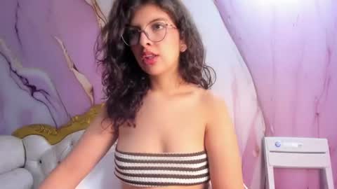 B  E  L  L  A  online show from July 6, 2026, 11:07 am