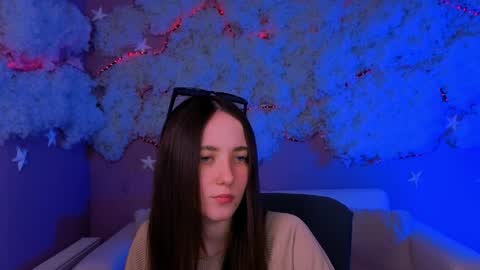Bella online show from April 1, 2026, 1:41 pm