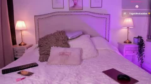 Onlyfans isa bella 23 online show from April 28, 2026, 2:27 am
