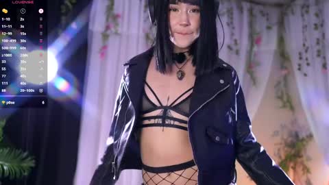 Snapshot of bella_franco chatting on April 8, 2026, 11:27 pm In instagran bel myangel online show from April 8, 2026, 11:27 pm