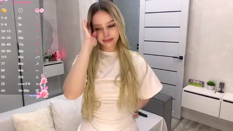 Snapshot of bella_gasp chatting on June 7, 2026, 1:59 pm Jane online show from June 7, 2026, 1:59 pm