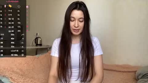 Snapshot of bella_gasp chatting on June 18, 2026, 6:13 am Jane online show from June 18, 2026, 6:13 am