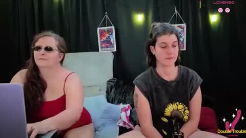 Snapshot of bella_james_1988 chatting on December 3, 2025, 7:23 pm Bella James online show from December 3, 2025, 7:23 pm