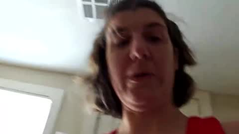 Snapshot of bella_james_1988 chatting on December 18, 2025, 5:30 pm Bella James online show from December 18, 2025, 5:30 pm