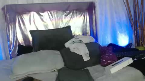 Snapshot of bella_lr chatting on September 16, 2025, 2:56 am Valentina online show from September 16, 2025, 2:56 am