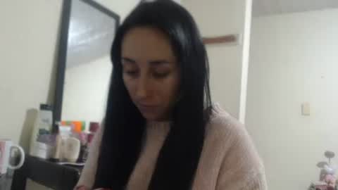 Snapshot of bella_luna34 chatting on February 17, 2026, 4:09 am bella_luna34 online show from February 17, 2026, 4:09 am