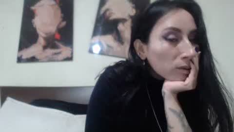 Snapshot of bella_luna34 chatting on April 24, 2026, 3:47 pm bella_luna34 online show from April 24, 2026, 3:47 pm