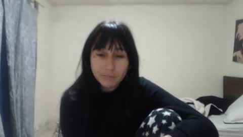 Snapshot of bella_luna34 chatting on April 30, 2026, 10:43 am bella_luna34 online show from April 30, 2026, 10:43 am