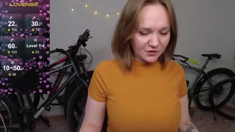 Bella online show from October 9, 2025, 8:07 pm