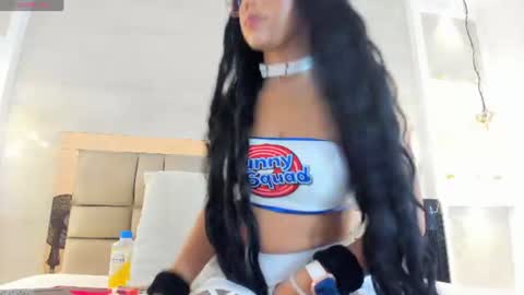 Snapshot of bella_novoa chatting on June 12, 2026, 3:05 am BELLA online show from June 12, 2026, 3:05 am