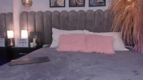 bella_peach_ online show from April 29, 2026, 3:21 am