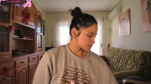 bella_pocahontas3 online show from January 19, 2025, 12:28 pm