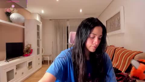 bella_pocahontas3 online show from September 23, 2025, 8:23 pm