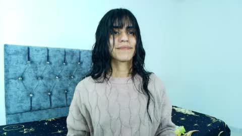 Snapshot of bella_poisonous chatting on September 12, 2025, 11:37 pm Bella online show from September 12, 2025, 11:37 pm