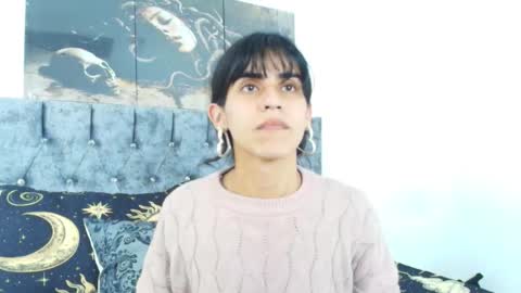 Snapshot of bella_poisonous chatting on October 4, 2025, 1:58 am Bella online show from October 4, 2025, 1:58 am